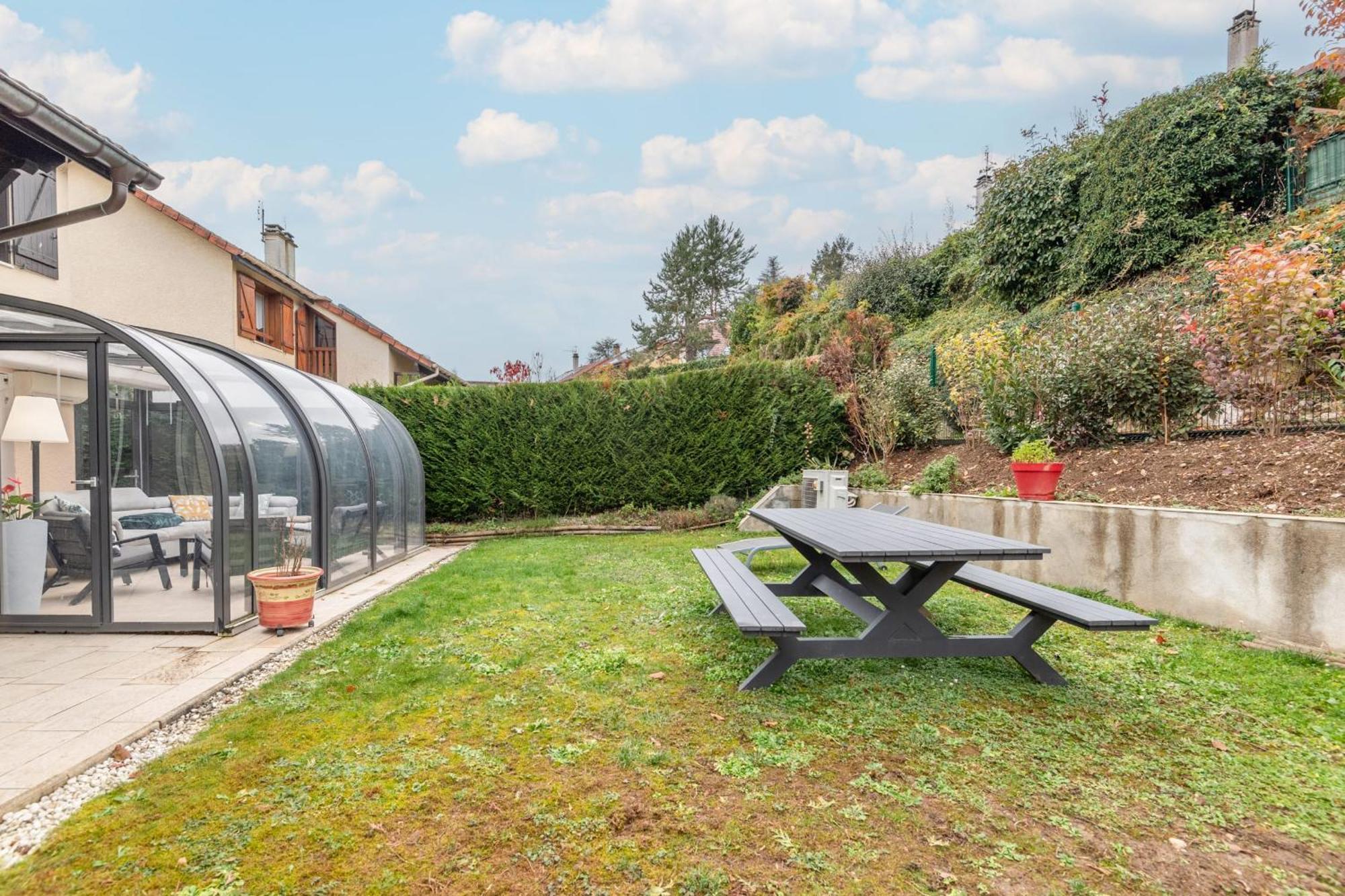 Villa Alpiloc - Town House With Garden And Winter Lounge Annecy Exterior foto